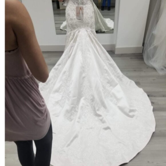 Eddy K Wedding Dress - Picture 4 of 5